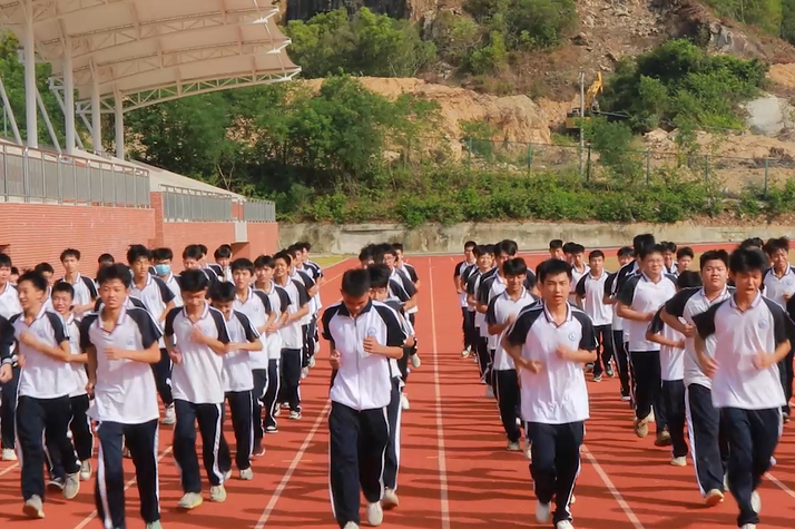 奋斗致青春 奔跑向未来——汕尾技师学院开展晨跑活动