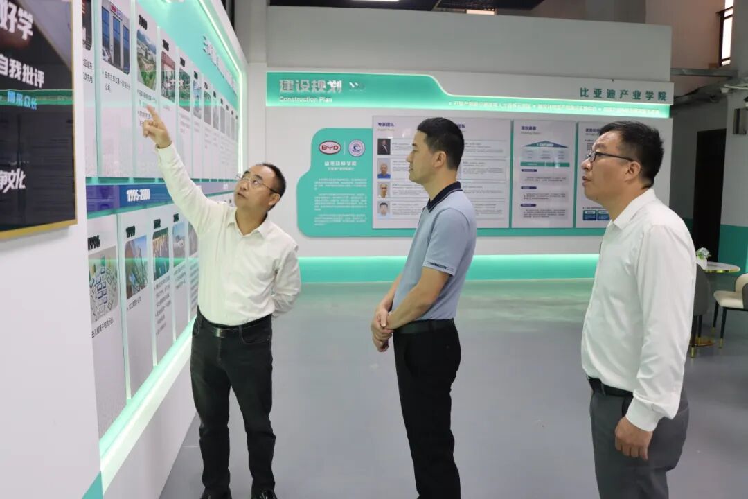 陆丰市技工学校一行到汕尾技师学院参观交流