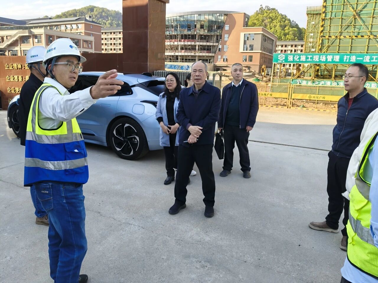 春节前夕市人社局领导带队到汕尾技师学院开展节前安全检查工作
